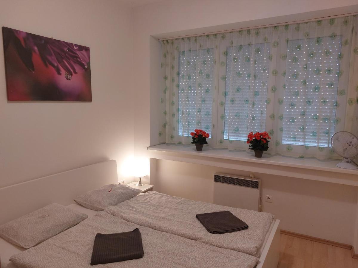 Apartmán v centre Bratislavy Bratislava Esterno foto